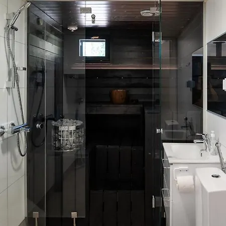 Lodge Himoskuutio 3 Inc Outdoor Jacuzzi *